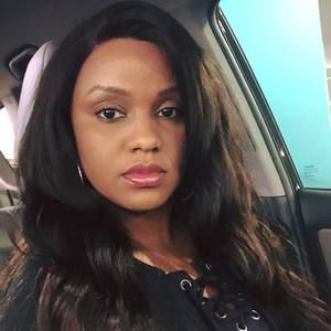 Meet your Posher, Monica